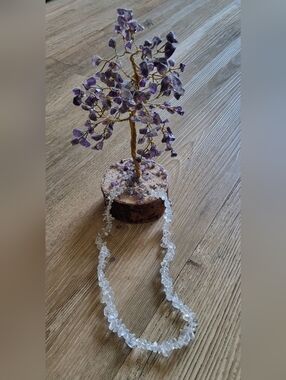 Quartz Chip Stone Necklace